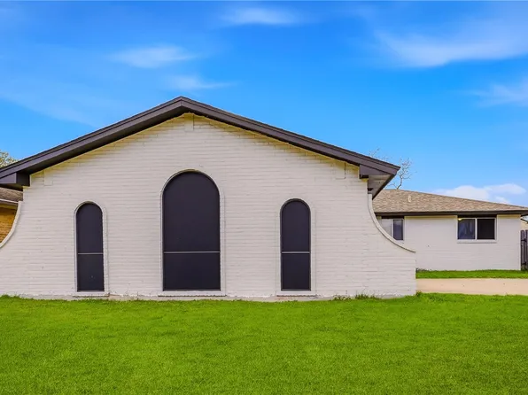 1929 Tara Dr, Corpus Christi, TX 78412