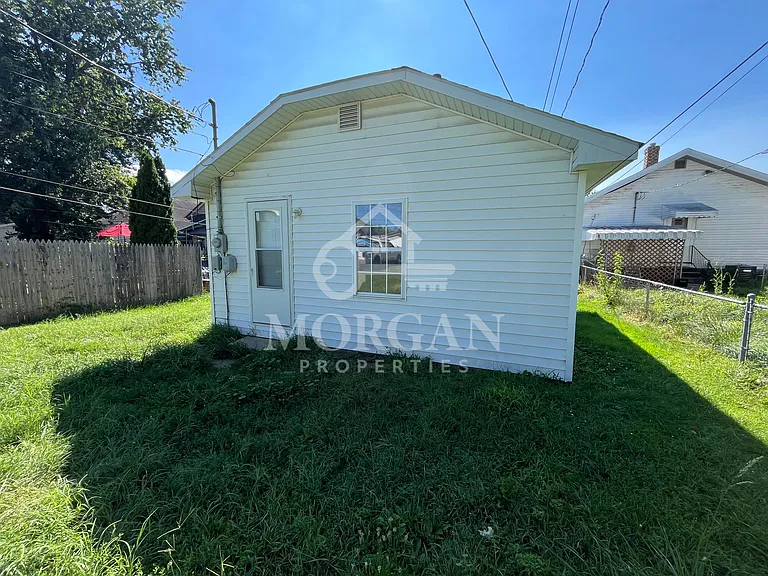 2316 Walnut St — Photo 1
