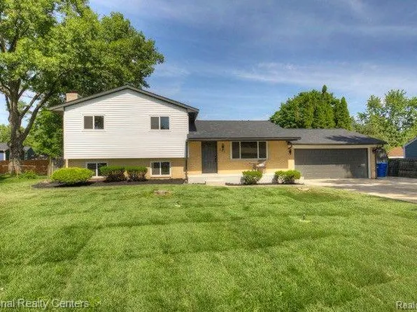 282 Hershey Blvd, Waterford, MI 48327