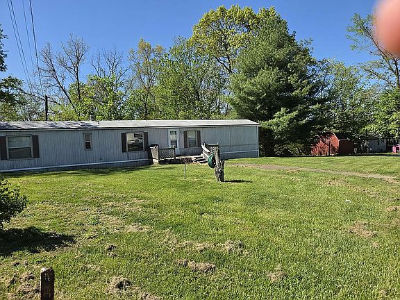 5th image of 43 Woodland Acres Rd