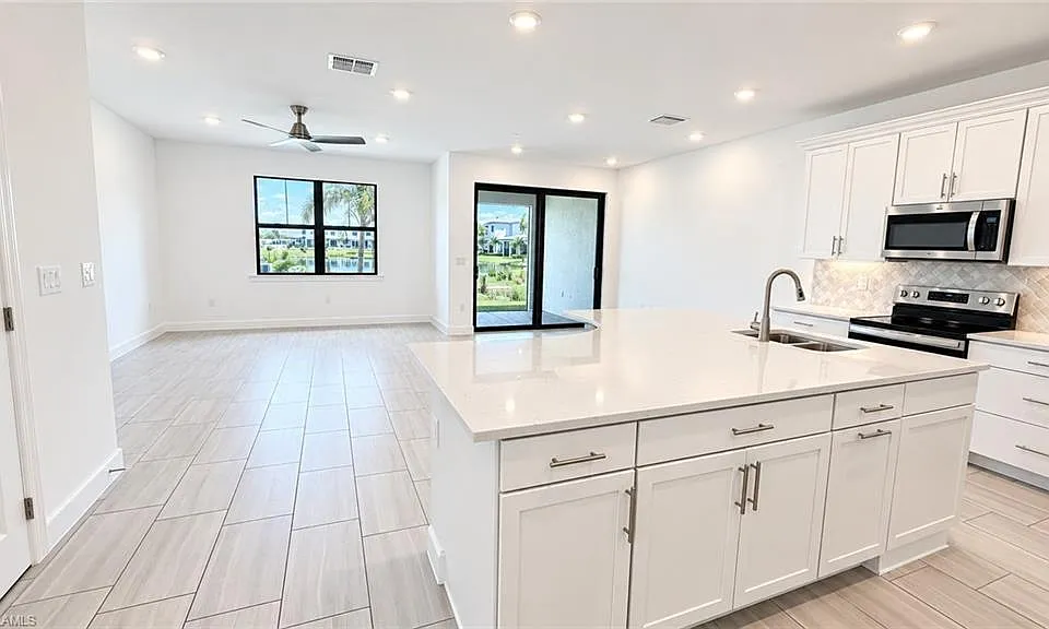 4153 Sonoma Oaks Cir