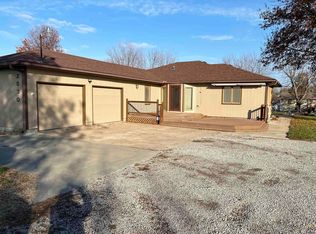 2530 SW Indian Hills Rd, Topeka, KS 66614