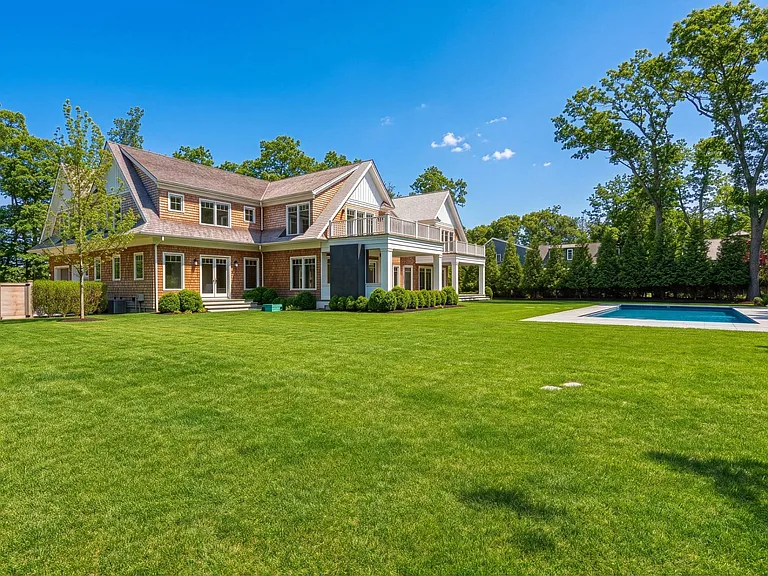 25 Fresh Pond Rd — Photo 11
