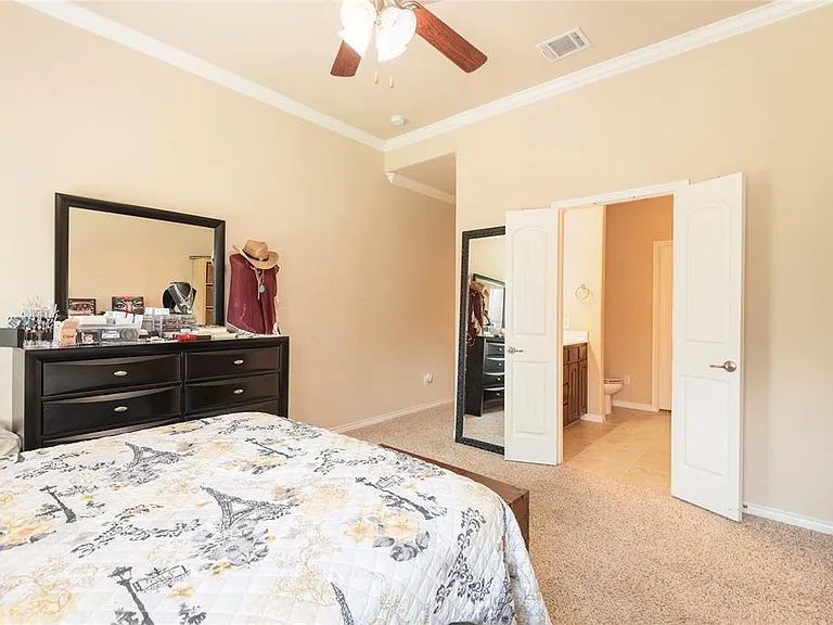 2133 Colby Ln — Photo 29