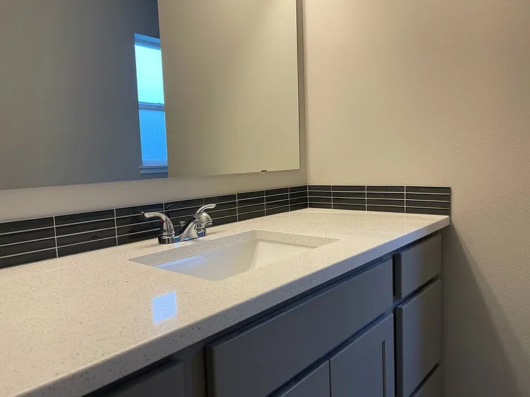 211 Jefferson Ave NW #A — Photo 16