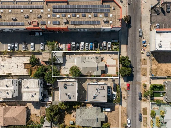 1114 N Heliotrope Dr, Los Angeles, CA 90029