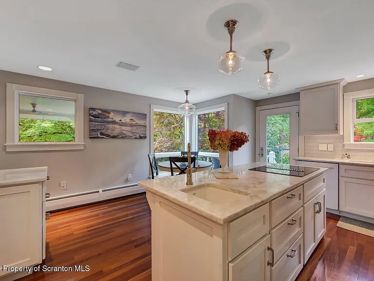 3360 Forest Rd — Photo 13