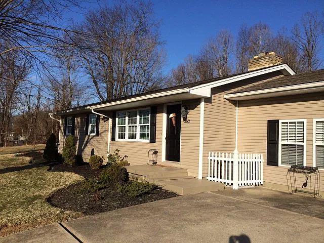 252 Hartley Rd photo 1