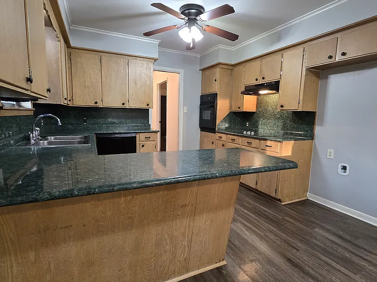 1514 State Highway 155 N — Photo 10