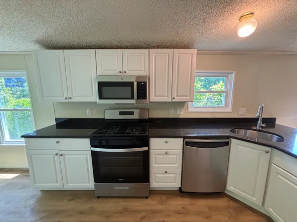 83 Birch Knoll Dr, Hazleton, PA 18201