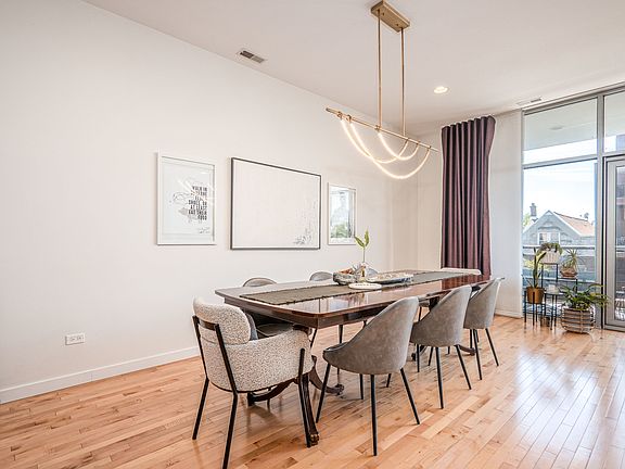 3rd image of 843 N California Ave #3