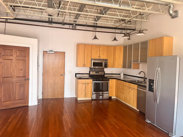 107 1st St S #306 — Photo 4