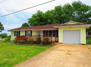 922 S Lake Street, Mountain Grove, MO 65711