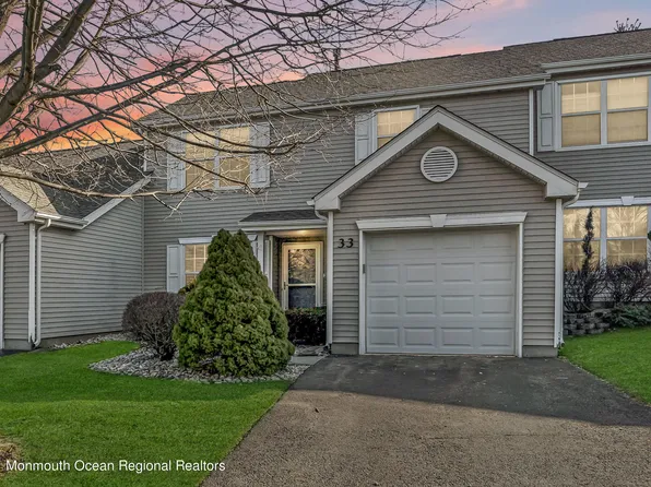 33 Hemlock Way, Freehold, NJ 07728
