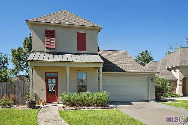 4 bed, 2.5 bath, 1920 sqft, $2,400 — Photo 2