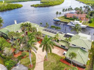 8604 SE Banyan Tree St, Hobe Sound, FL 33455