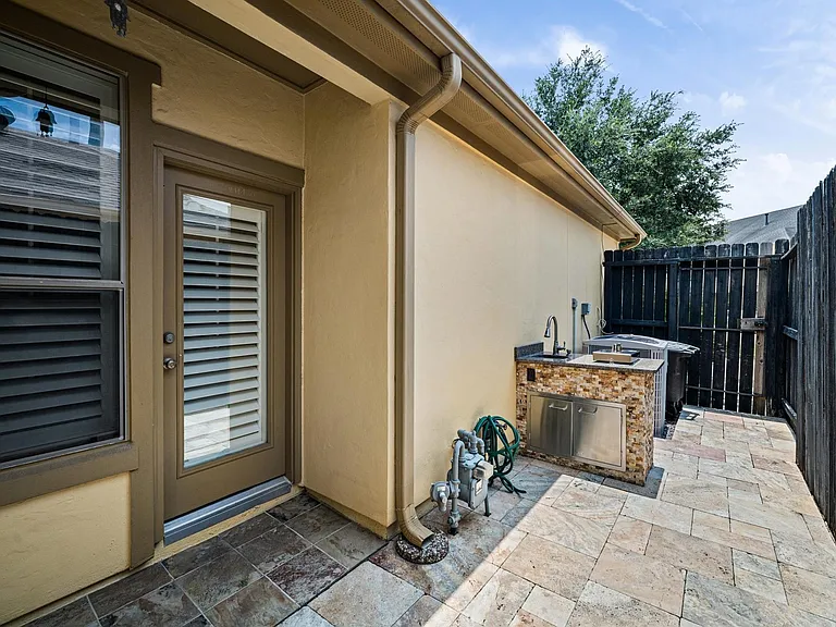2047 Palm Forest Ln — Photo 41