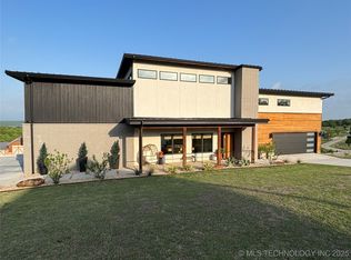 12204 Pacific Cir, Sperry, OK 74073