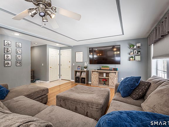 4th image of 107 Amherst Drive