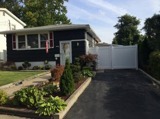425 Preston Ave, Staten Island, NY 10312