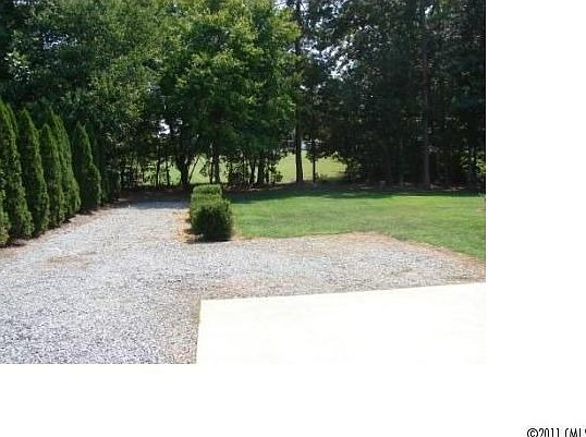 4th image of 4814 Elmhurst Dr NE