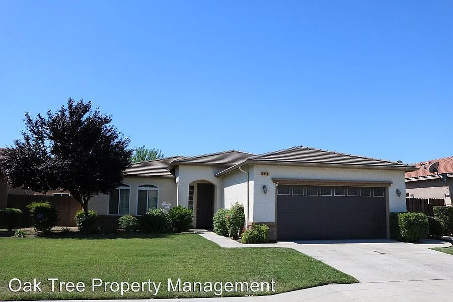5548 E Christine Ave photo 1