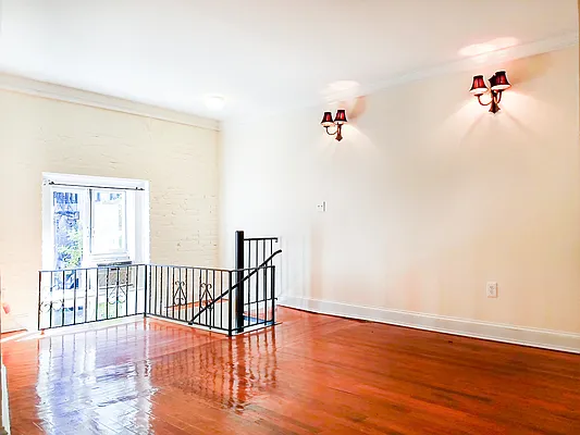 Rented by City Connections Realty | media 7