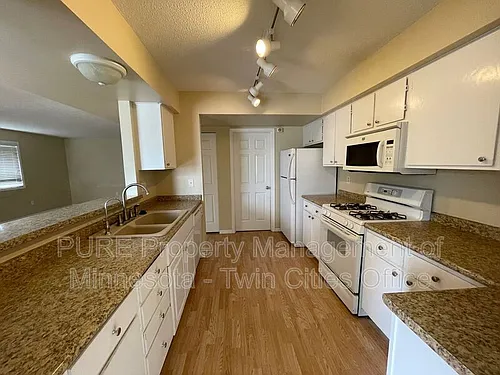 15825 Granada Ave Photo 1