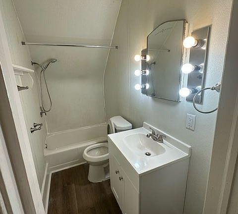 5th image of 1732 10th Ave #4