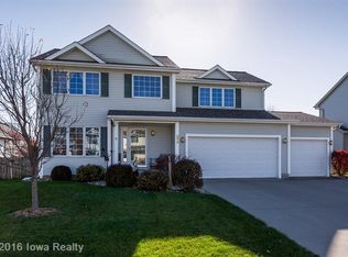 865 Cedar St, Waukee, IA 50263