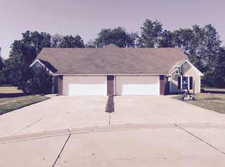 4609 Hunters Glen Dr APT B, Saint Joseph, MO 64506