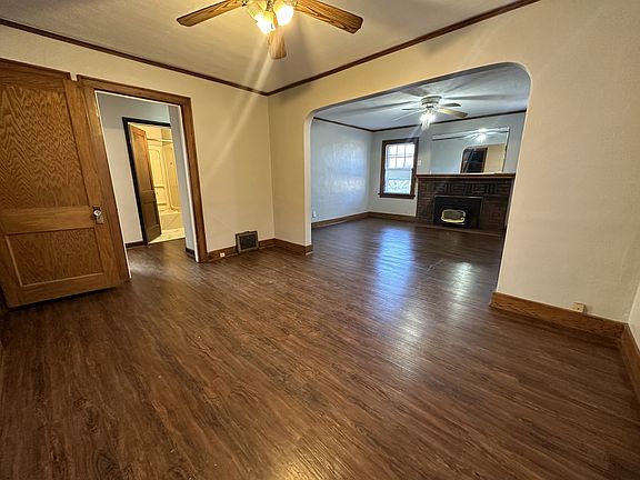 5th image of 2221 Douglas St #9