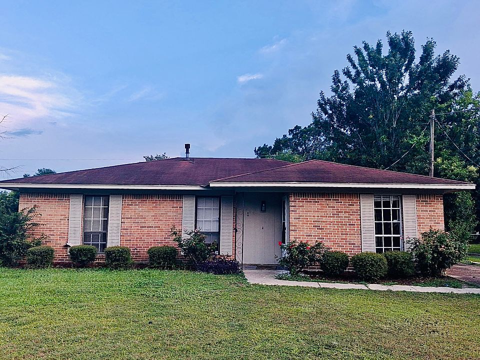 1st image of 3268 Raintree Dr
