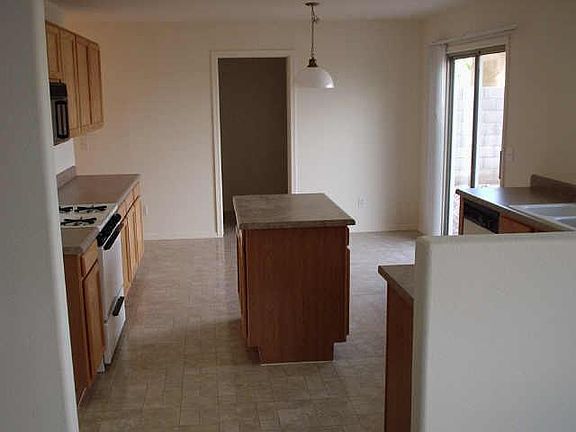2nd image of 1052 E DENIM Terrace