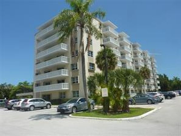 1831 NE 38th St APT 108