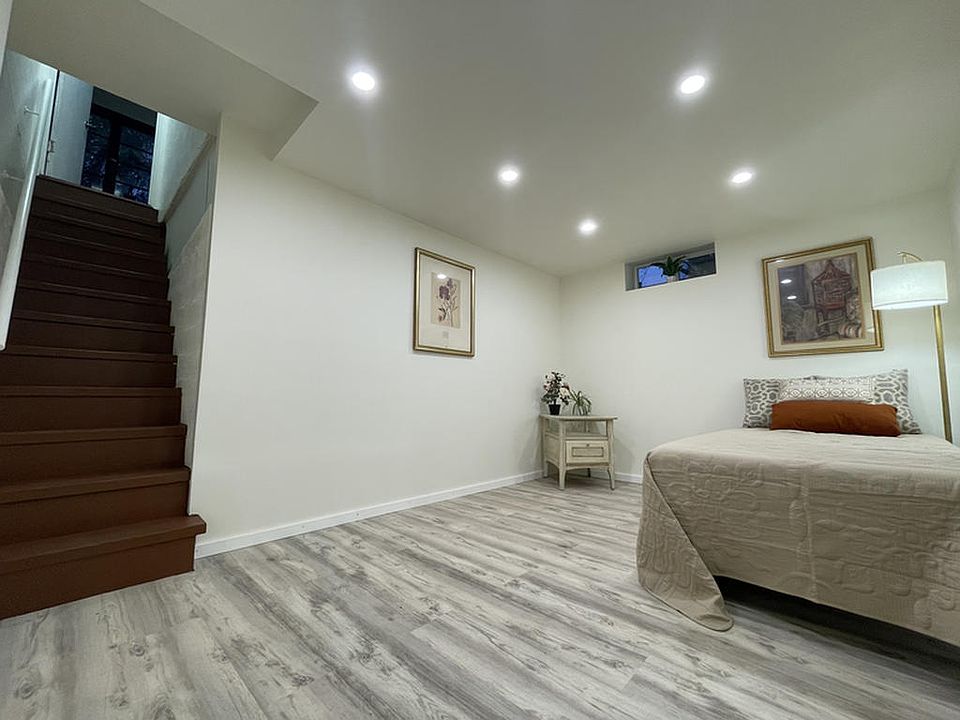 Your own private lower-level suite with a serene, spa-like atmosphere and plenty of room to spread out. At the top landing of the stairs, you are 10 feet away from the pool.