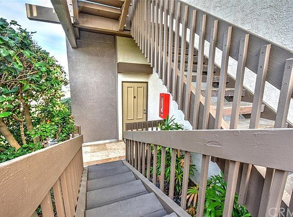 3rd image of 5101 Marina Pacifica Dr S