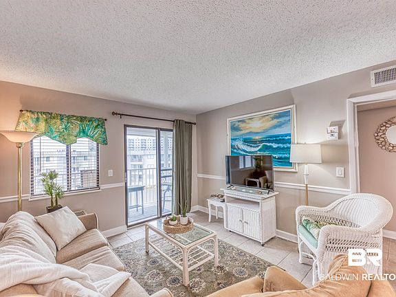 2nd image of 400 Plantation Rd #1307