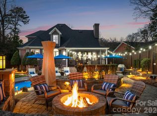 141 Sardis Ln, Charlotte, NC 28270