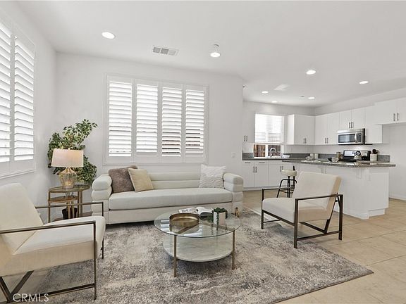5th image of 27 Linden Ln