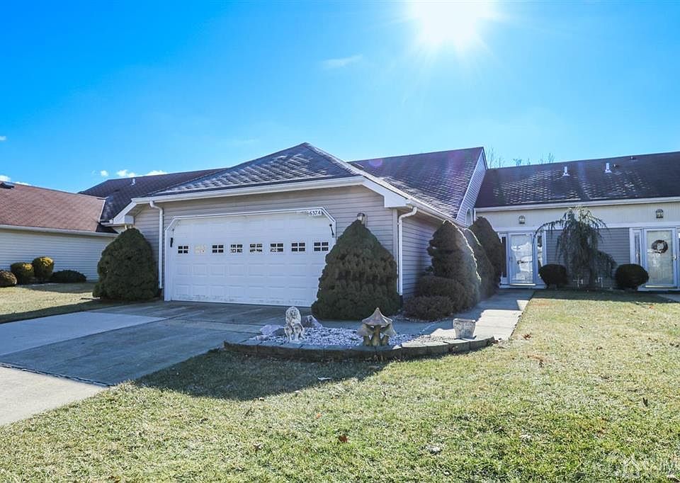 1st image of 637 Madison Dr #A