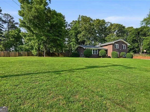 2725 Spring Dr, Cumming, GA 30041