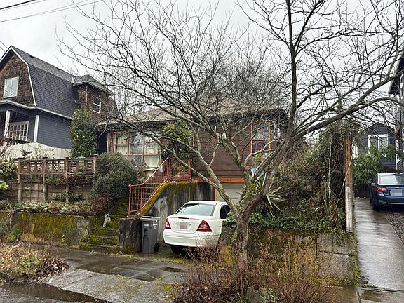 2nd image of 507 NE Cook St