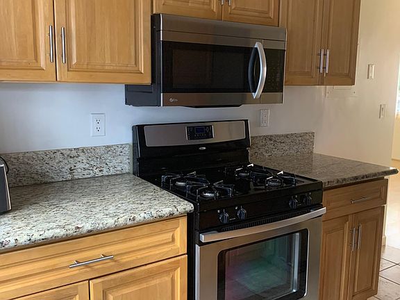 4th image of 11848 Mayfield Ave APT 2