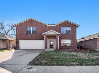 7912 Whitney Ln, Fort Worth, TX 76112