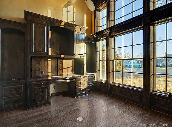 2nd image of 2108 Palomar Trl