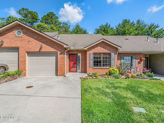 2nd image of 708 Rose Garden Way
