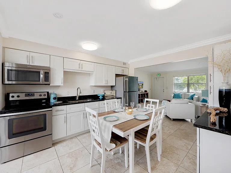 1236 Beach Rd #4 — Photo 15