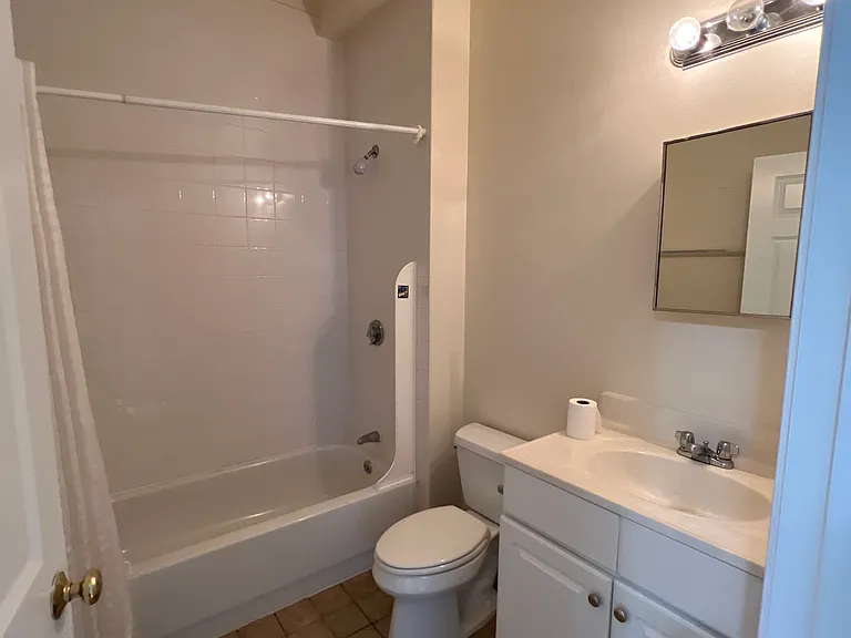 Gardner Ter — Photo 11