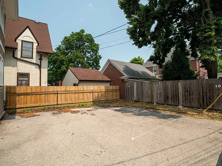 3372 N Downer Ave — Photo 30